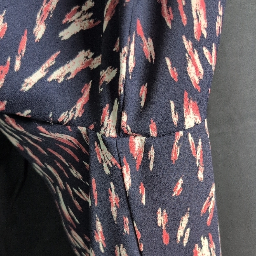 Collective Concepts‎ Blue and Pink Sleeveless Jumper. EUC. XL. - Picture 6 of 8